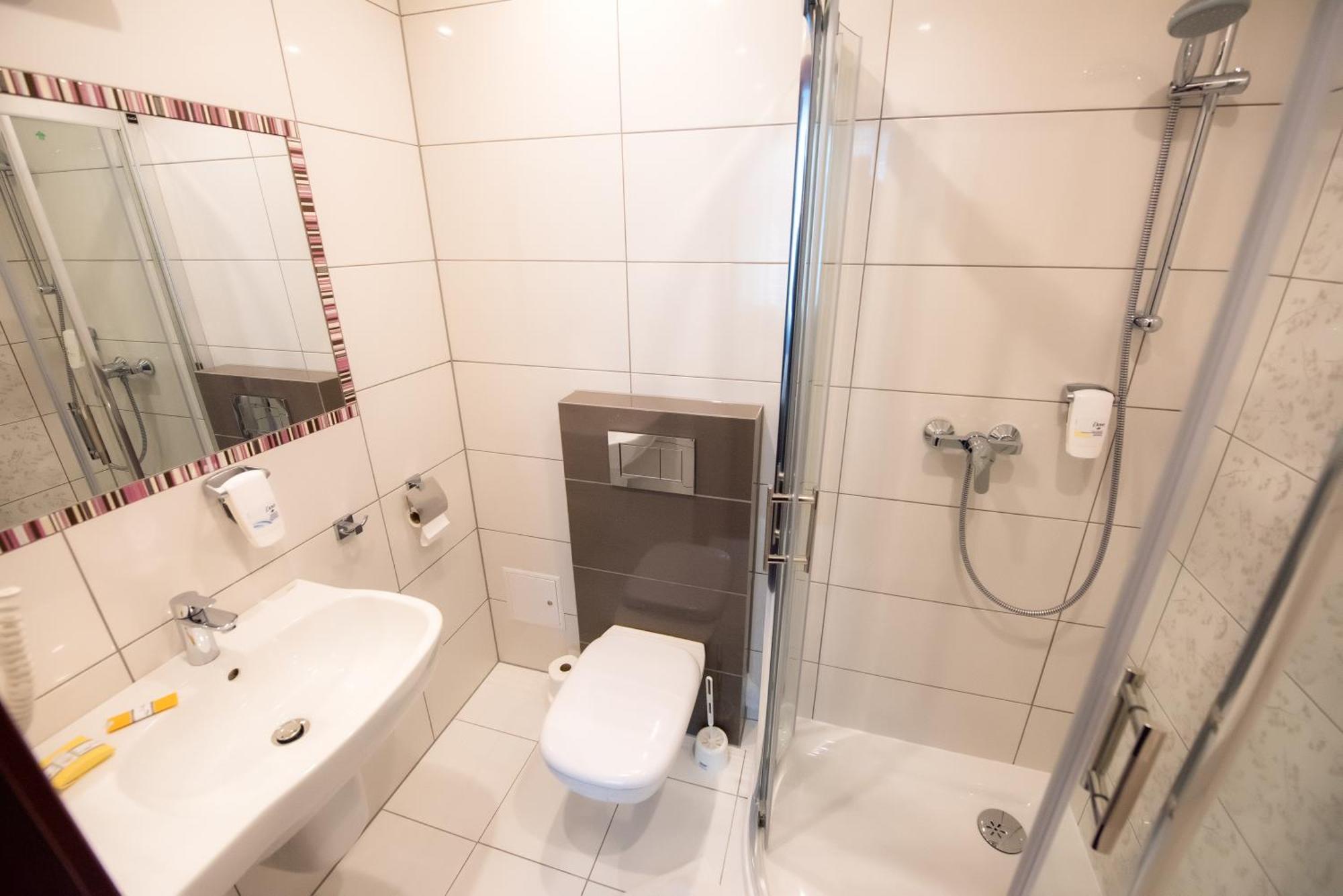 Camera Familiare con Bagno